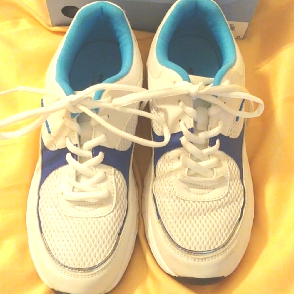 Easy Spirit Galaxie 3 sneakers, Size 7.5